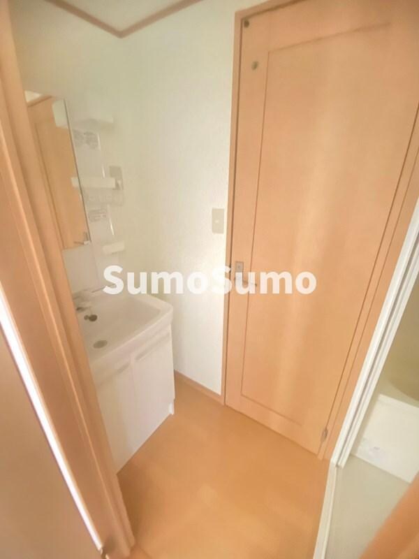 物件内観写真10　(独立洗面台です)