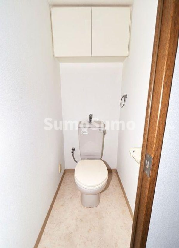 トイレ(コンパクトで使いやすいトイレです)