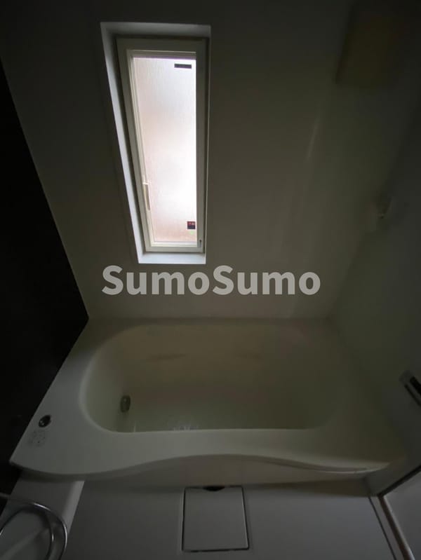 浴室(コンパクトで使いやすいお風呂です)