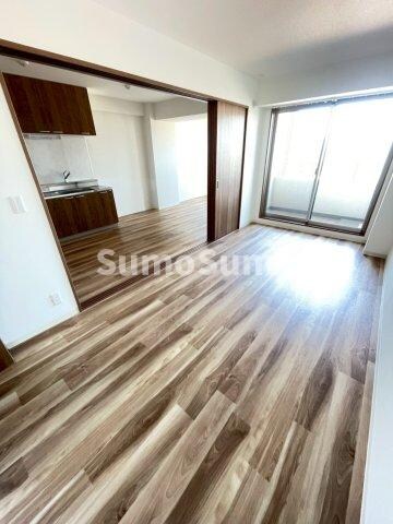 物件内観写真4　(使いやすい居間です)