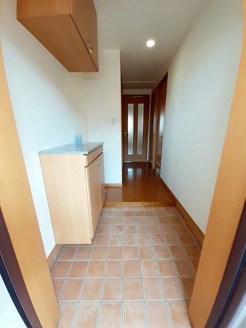 物件内観写真3　(きれいな玄関です)