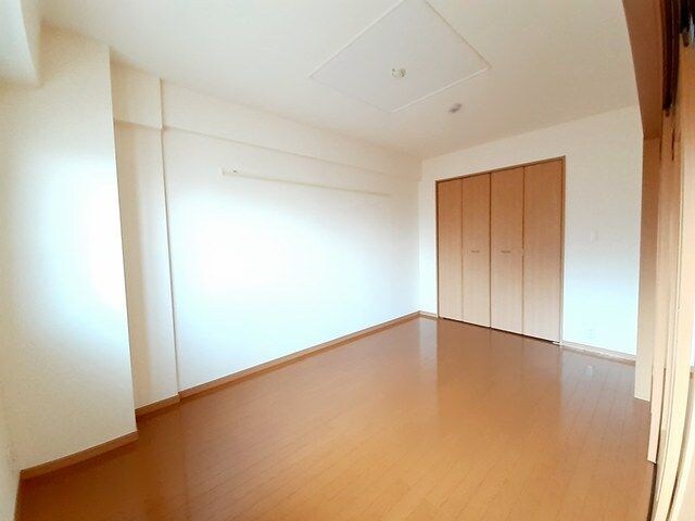 物件内観写真6　(落ち着いて過ごせるお部屋なので、寝室にいかがでしょうか)