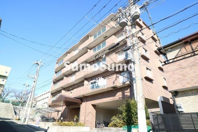 物件外観写真1　(外観もきれいです)