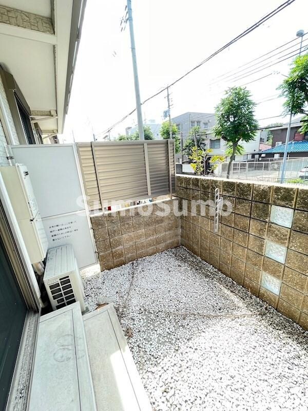 物件内観写真12　(お洗濯にも便利なバルコニー付き)