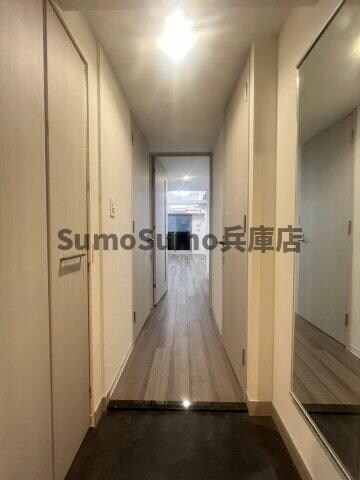 物件内観写真2　(シンプルで使いやすい玄関です)