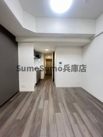 物件内観写真4　(おしゃれな居間です)