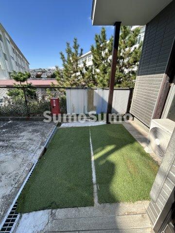 物件内観写真14　(お庭で自由な時間を過ごせます)