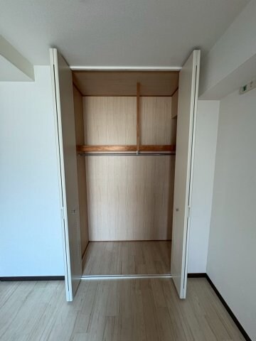 物件内観写真11　(便利な収納スペースです)