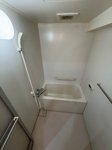 物件内観写真21　(きれいなお風呂です)