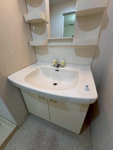 物件内観写真22　(スペースが確保できる洗面所です)