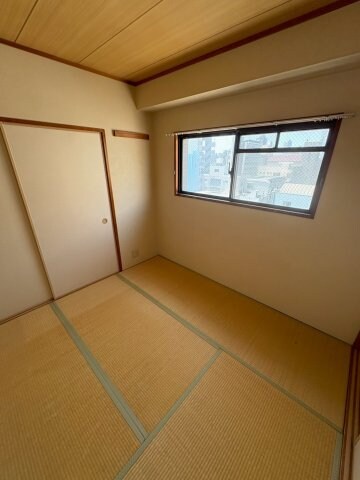 物件内観写真27　(和室があれば、来客や子供用のスペースとして活躍します)