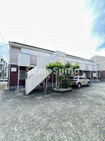 物件外観写真1　(外観もきれいです)