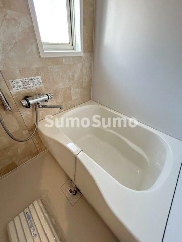物件内観写真15　(コンパクトで使いやすいお風呂です)
