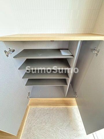 物件内観写真20　(小物を収納するのに便利です)