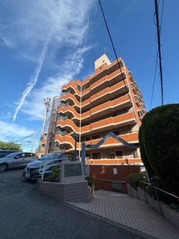 物件外観写真1　(外観もきれいです)