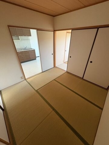 物件内観写真14　(和室があると落ち着いた雰囲気になりますね)