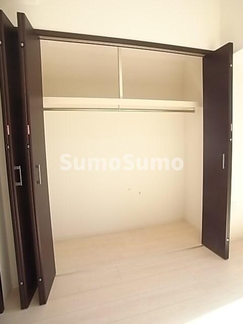 物件内観写真12　(たっぷりとした収納スペースです)