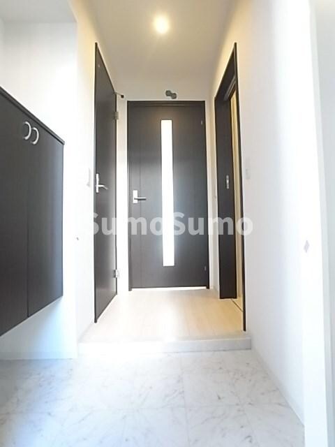 物件内観写真15　(きれいな玄関です)