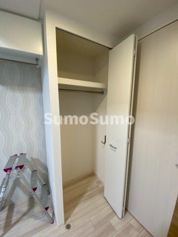 物件内観写真8　(便利な収納スペースです)