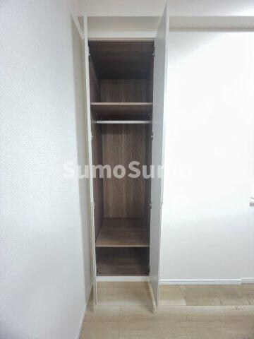 物件内観写真12　(収納豊富です)