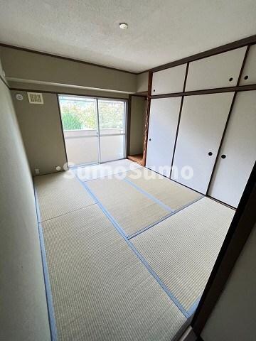 物件内観写真20　(明るい和室です)