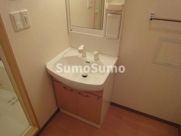 洗面・脱衣所(明るい洗面所です)