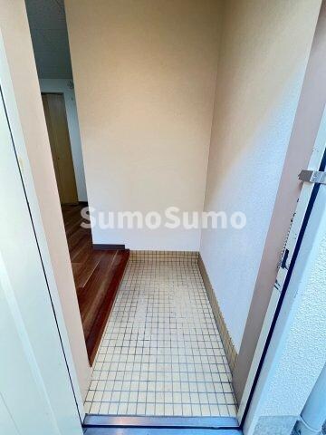 物件内観写真15　(落ち着いた玄関です)
