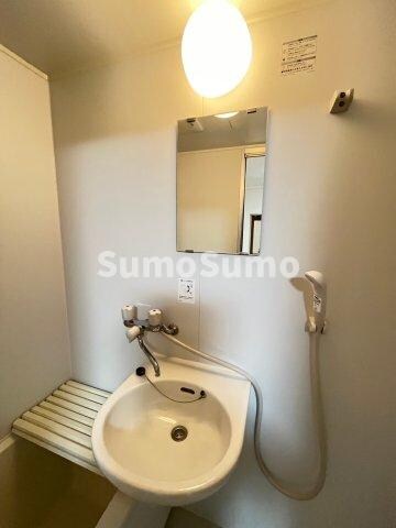 物件内観写真21　(明るい洗面所です)