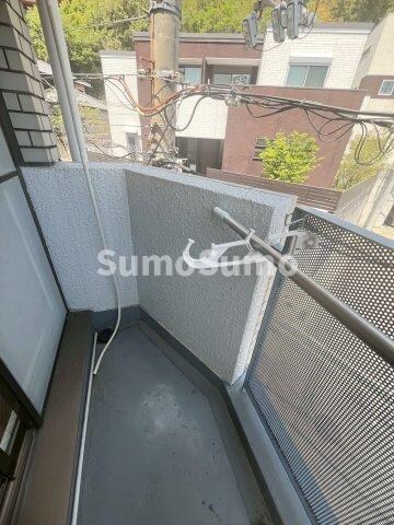 物件内観写真8　(外からの目が気にならないバルコニーで洗濯物が干せます)