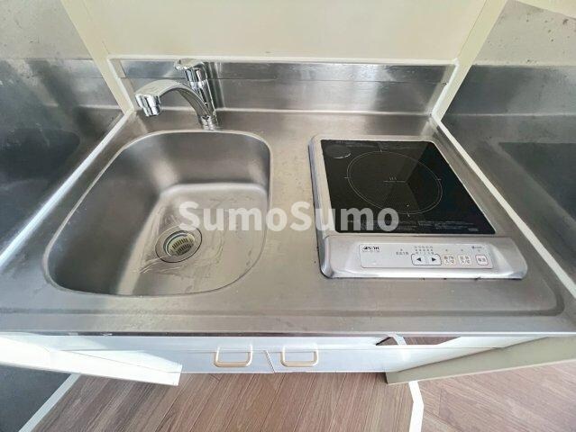 物件内観写真15　(コンパクトなキッチンで掃除もラクラク)