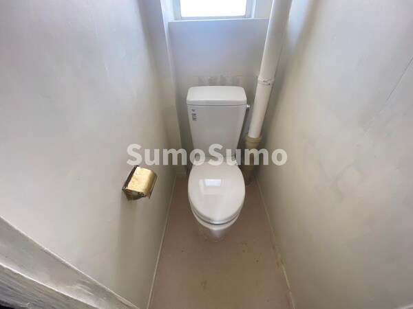 トイレ(コンパクトで使いやすいトイレです)