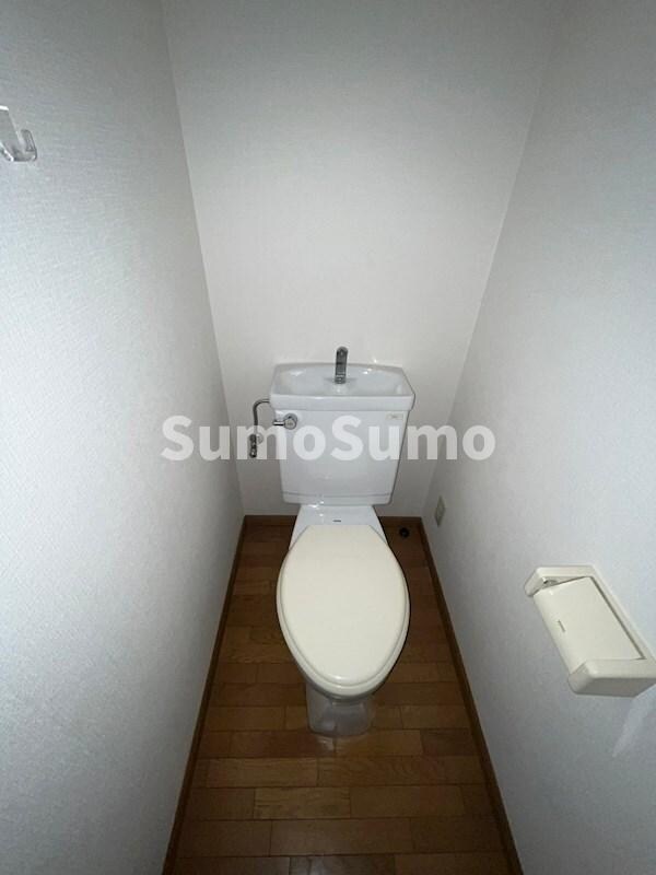 トイレ(コンパクトで使いやすいトイレです)