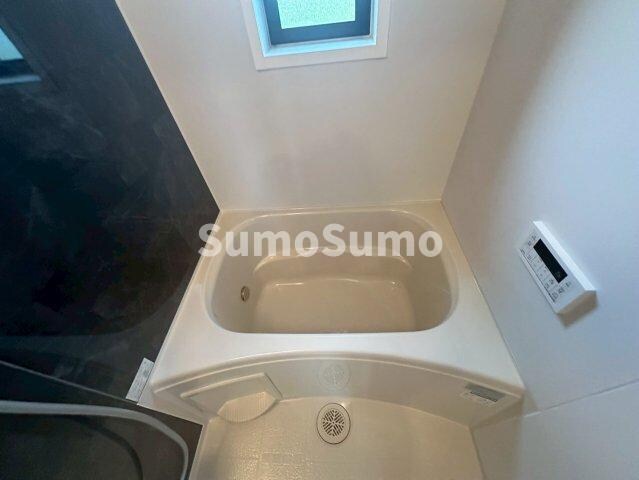 物件内観写真11　(日々の疲れを癒すお風呂付です)