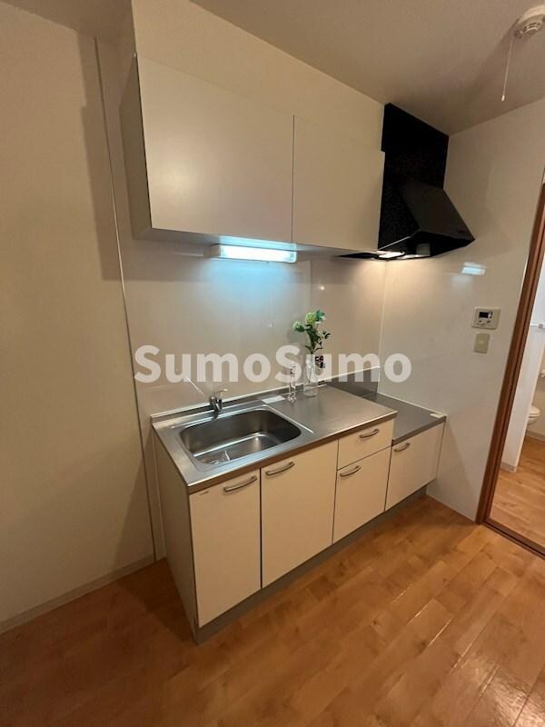 キッチン(コンパクトなキッチンで掃除もラクラク)