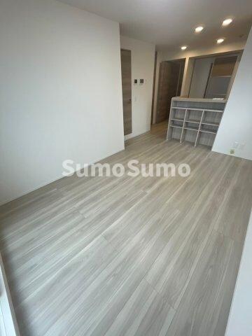 物件内観写真2　(おしゃれな居間です)