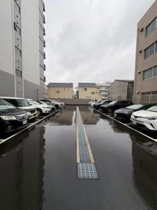駐車場(駐車場です)