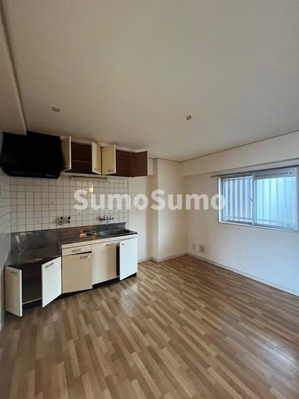 居室(ゆったりとした居間です)