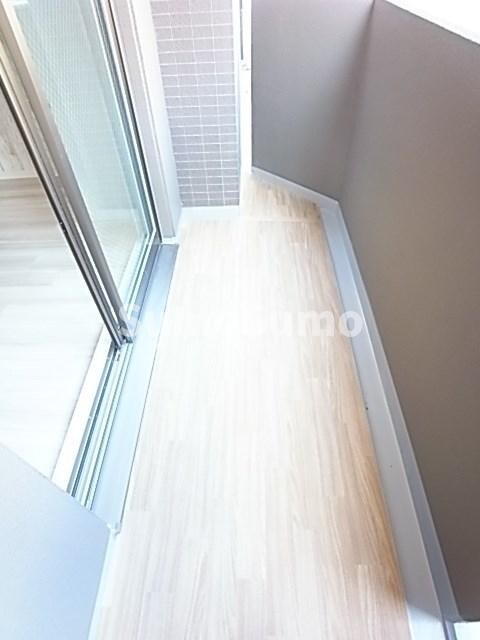 物件内観写真25　(外からの目が気にならないバルコニーで洗濯物が干せます)