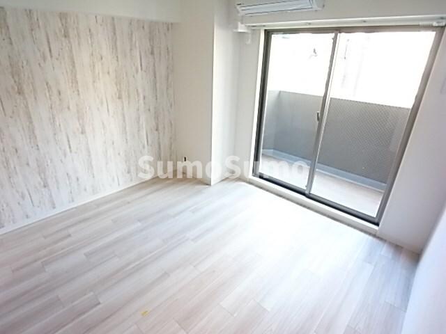 物件内観写真27　(ゆったりとした居間です)