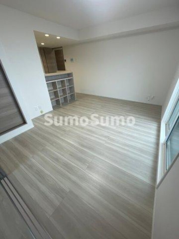 居室(こちらのリビングで趣味の時間をお楽しみください)