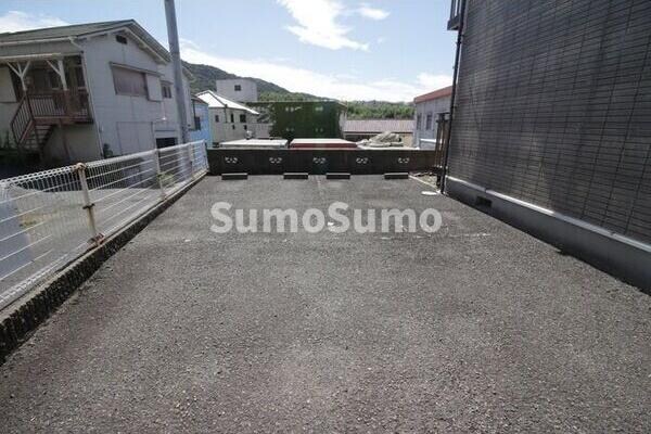 物件外観写真2　(カースペースがあります)