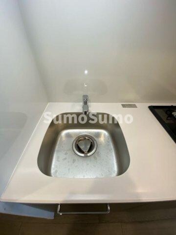 物件内観写真7　(コンパクトなキッチンで掃除もラクラク)