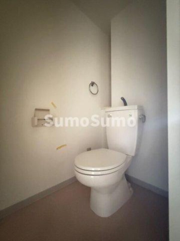 トイレ(シンプルで使いやすいトイレです)