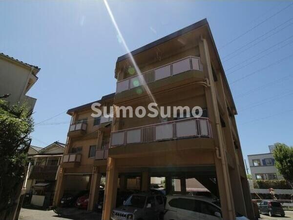 物件外観写真2　(外はこのようになっています)