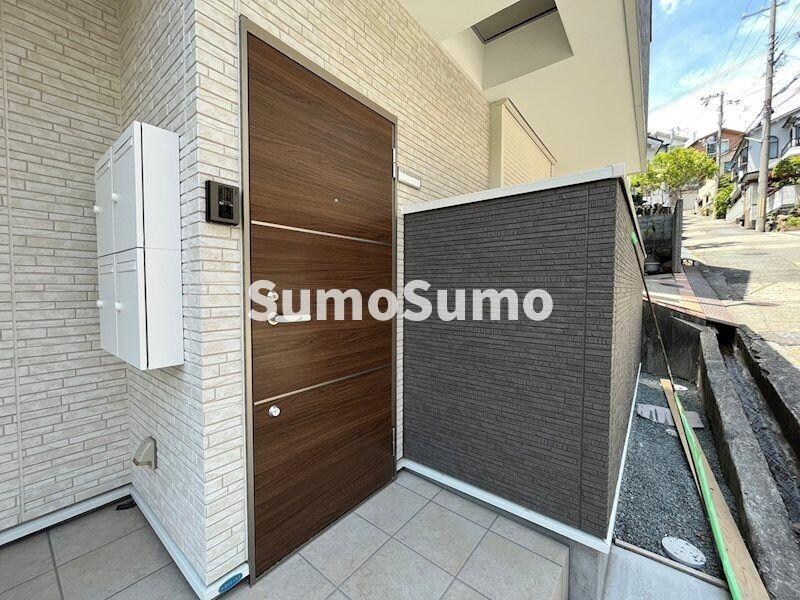 物件外観写真2　(建物の内部です)