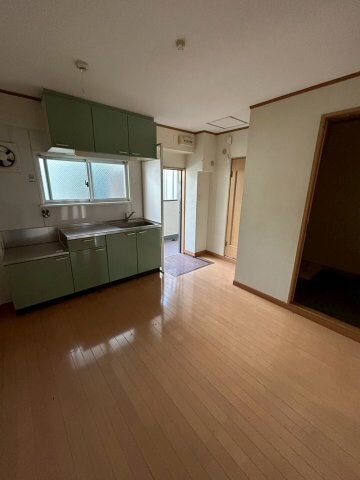 物件内観写真8　(リビングです)