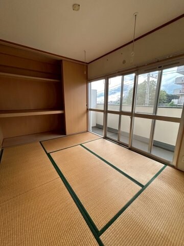 物件内観写真10　(和室があれば客間としても活用できます)