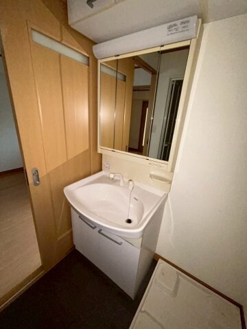 物件内観写真14　(忙しい朝には欠かせない洗面所です)