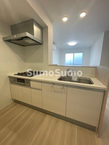 物件内観写真3　(お料理しやすいキッチンです)