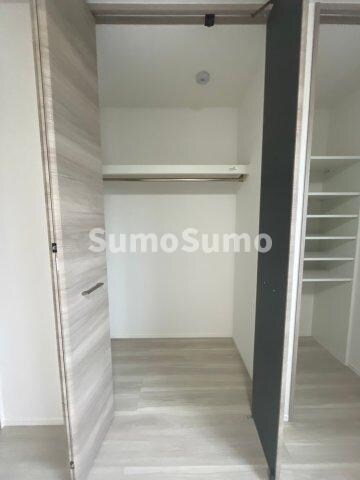 物件内観写真4　(収納スペース豊富です)